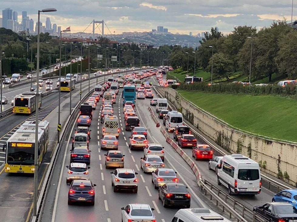 Türkiye Şoförler ve Otomobilciler Federasyon Başkanı Apaydın'dan bayram tatili trafiği uyarısı