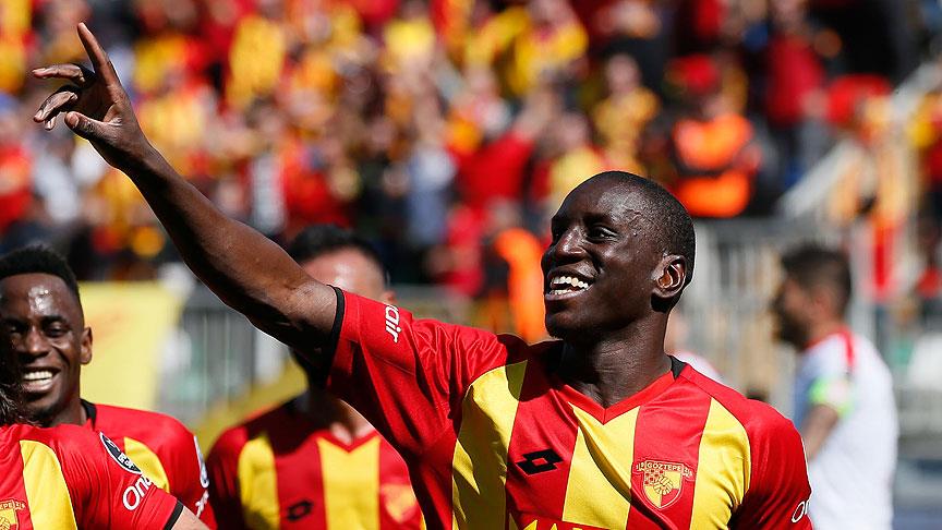 Uslu'dan Orman'a Demba Ba tepkisi