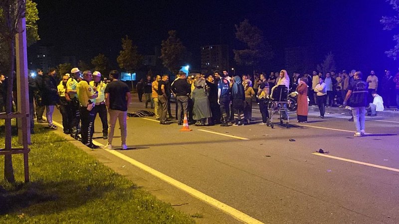 Otomobilin çarptığı scooterlı genç hayatını kaybetti