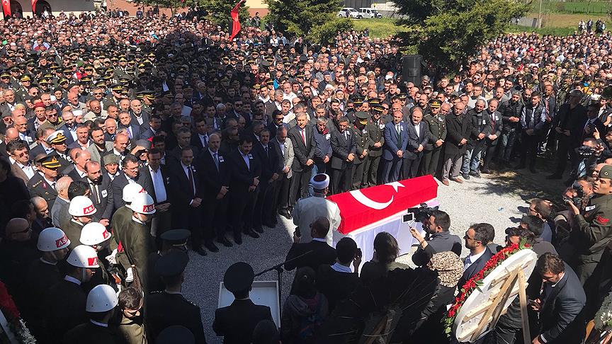 Hakkari şehitleri son yolculuğuna uğurlandı