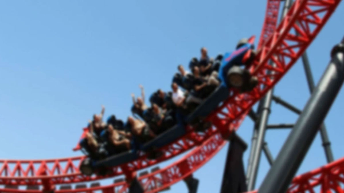Lunaparkta hız treni raydan çıktı: Bir kişi hayatını kaybetti