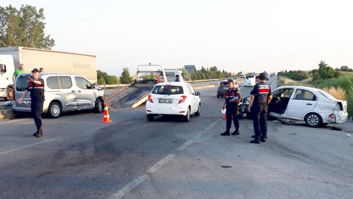 Bursa-İzmir Karayolu'nda feci kaza: 7 yaralı