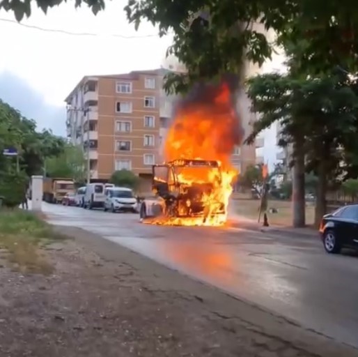 Çekici alev topuna döndü