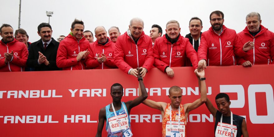 İstanbul Yarı Maratonu’nda Türkiye rekoru