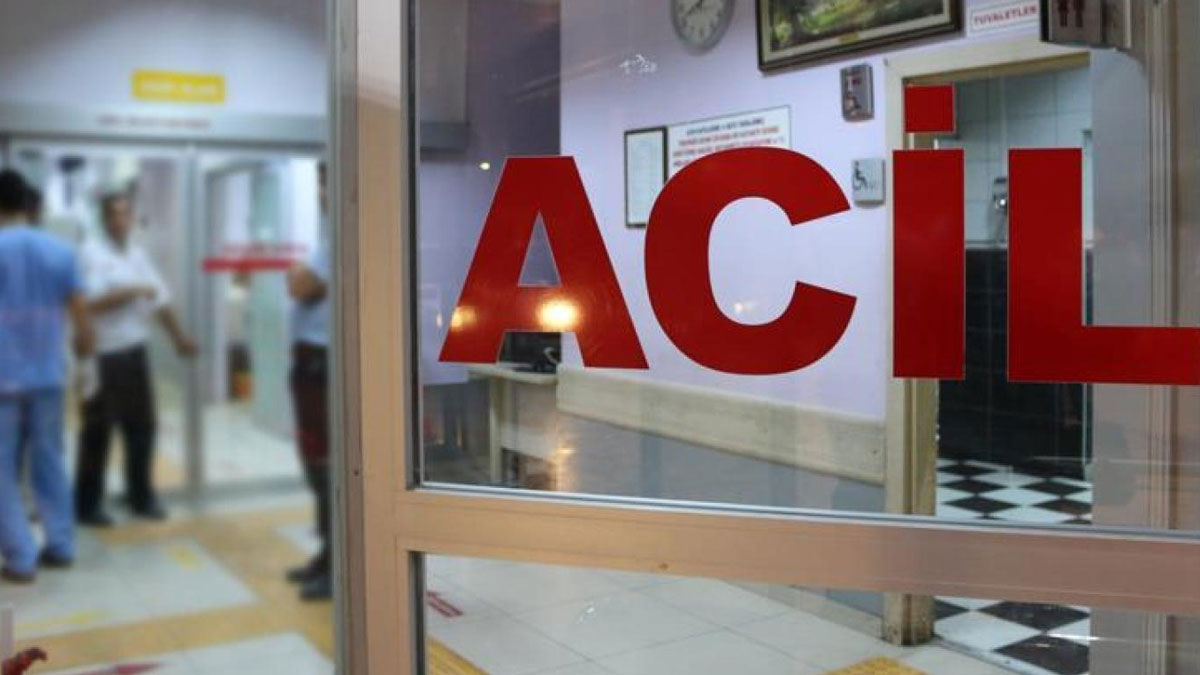 Kocaeli'de ambulansla acil servise getirilen saldırgan, güvenlik görevlisini bıçakladı