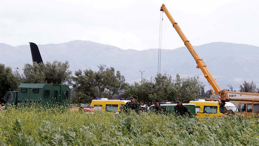 Cezayir'de askeri uçak düştü: 257 ölü