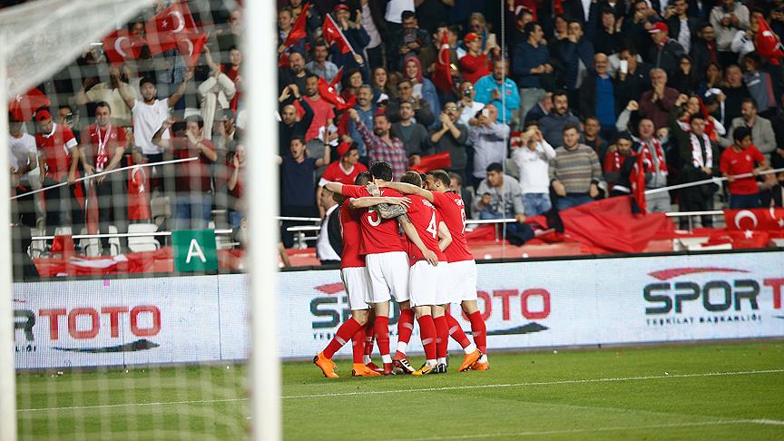 Türkiye FIFA dünya sıralamasında yükseldi