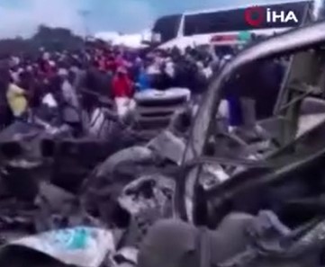 Zincirleme trafik kazasında 48 kişi hayatını kaybetti