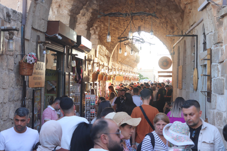 Midyat'a turist akını