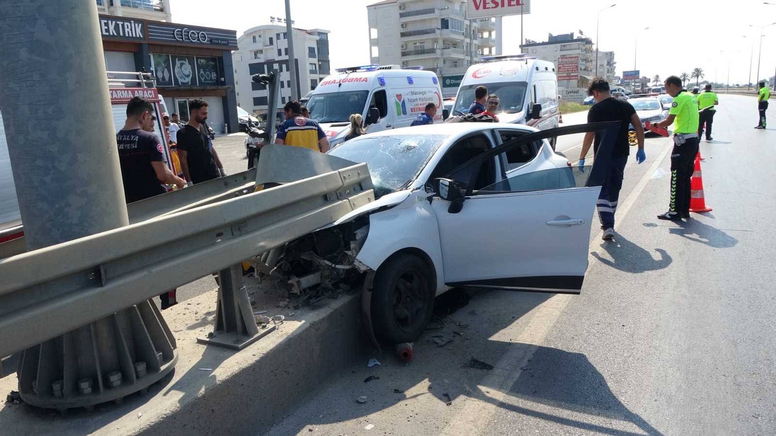Antalya'da feci kaza
