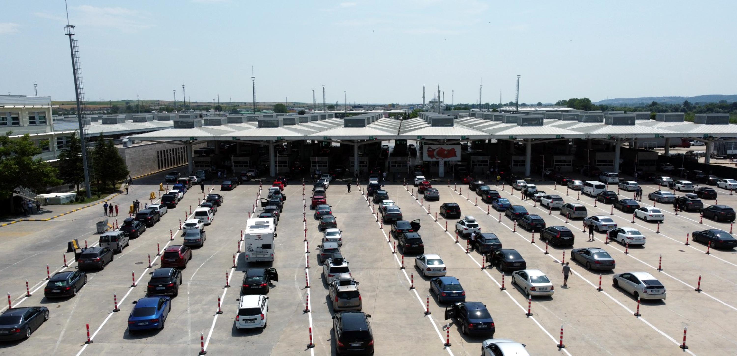 Gurbetçiler, Kapıkule'de yoğunluk oluşturdu
