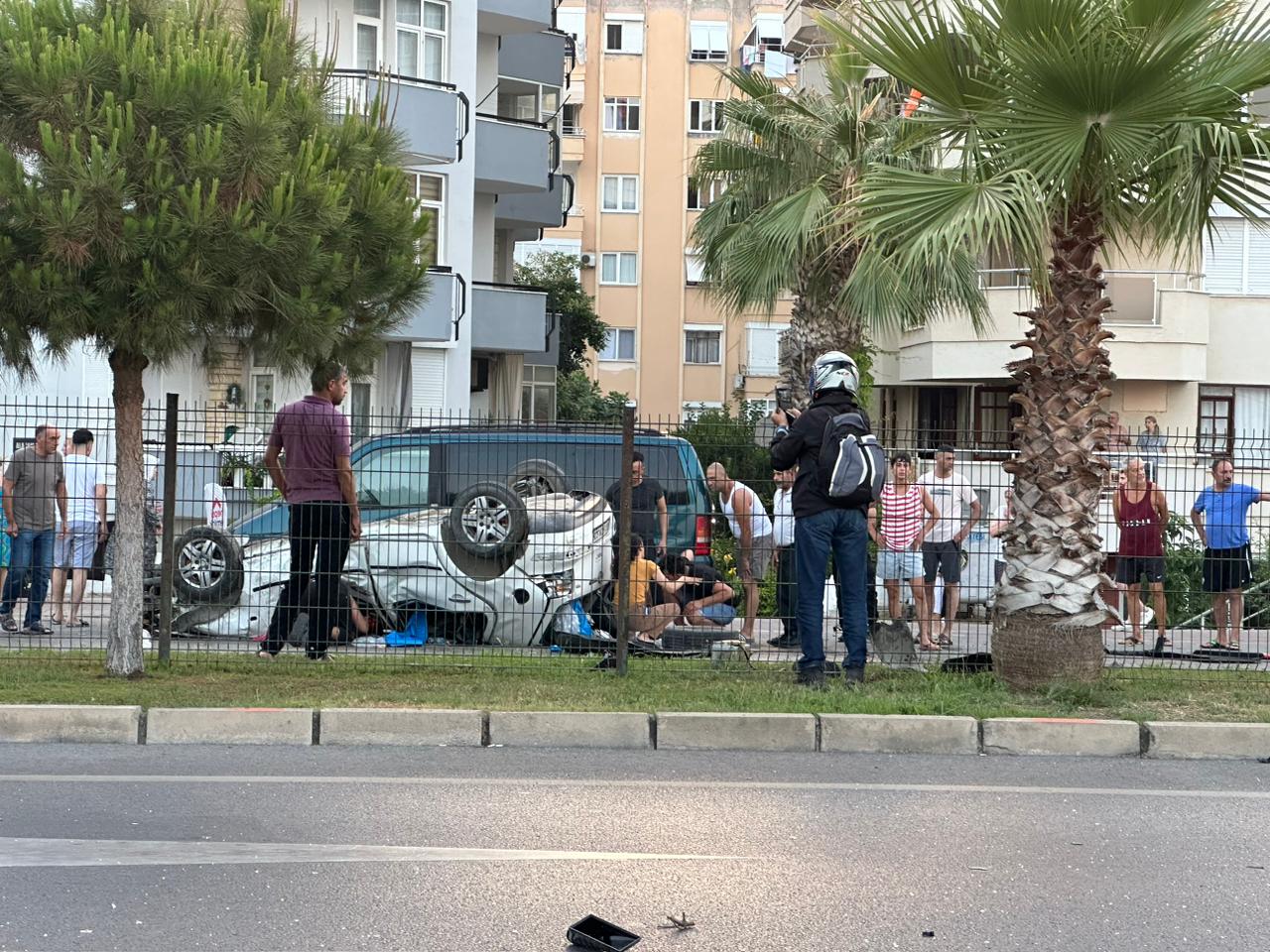 Antalya'da takla atan aracın sürücüsü hayatını kaybetti