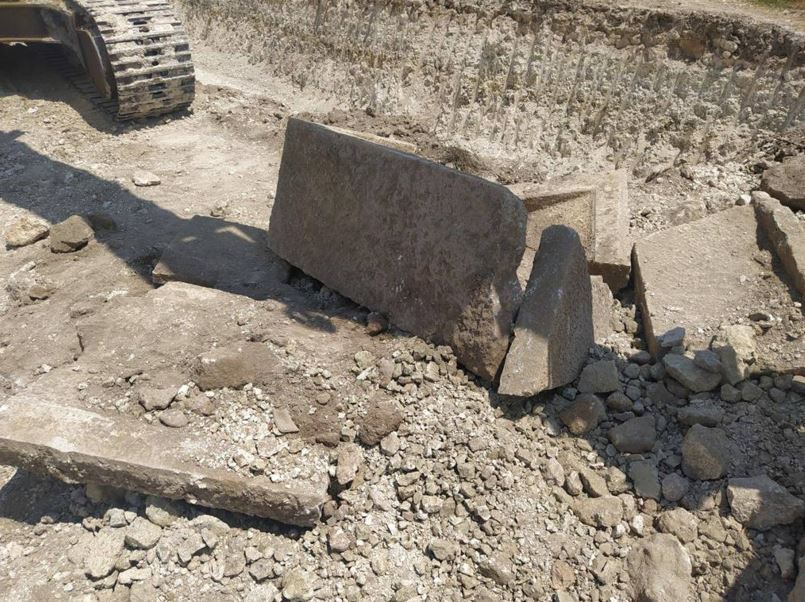 Afyonkarahisar'da temel kazısında lahit bulundu