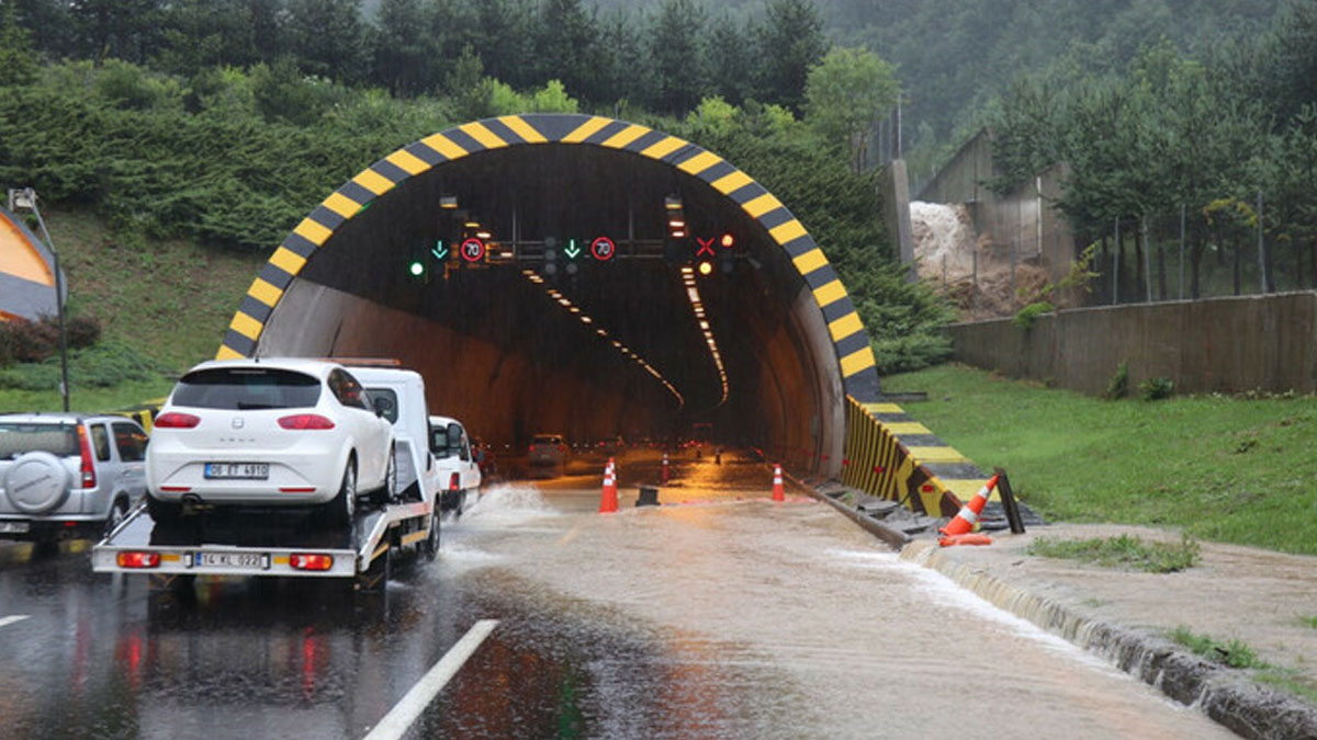 Bolu Dağı Tüneli İstanbul yönü trafiğe kapatıldı