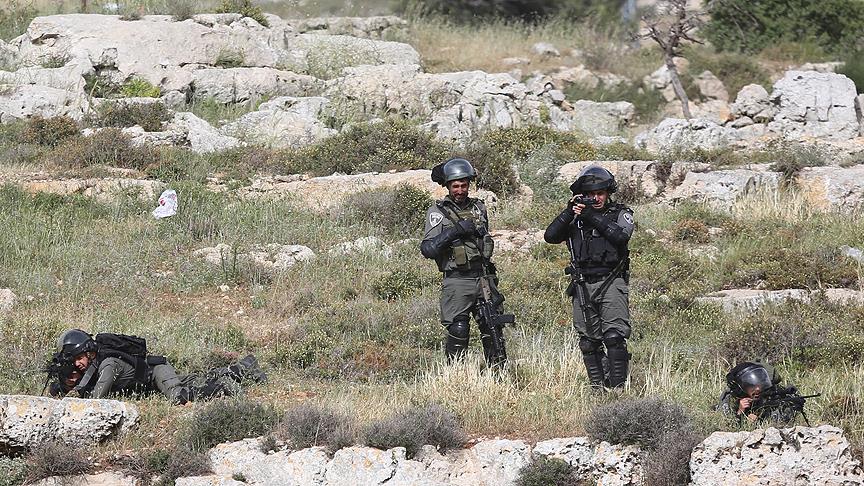 İsrail askerleri Gazze'de 2 Filistinliyi şehit etti