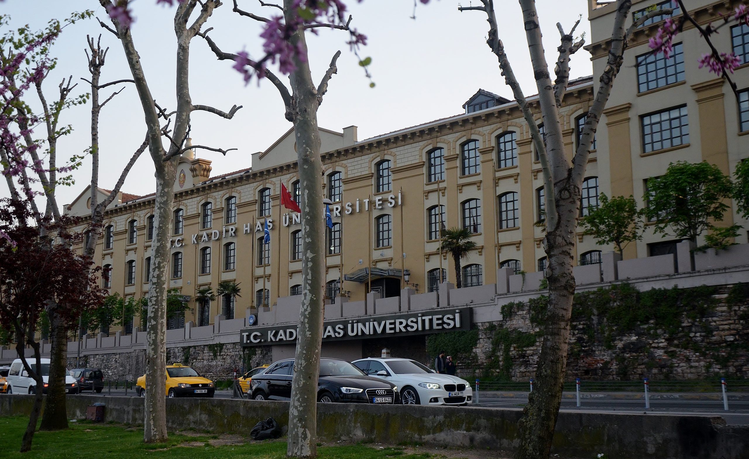 Kadir Has Üniversitesi'ne öğretim üyesi alınacak