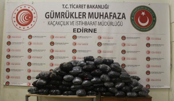 TIR'da 133 kilo esrar ele geçirildi