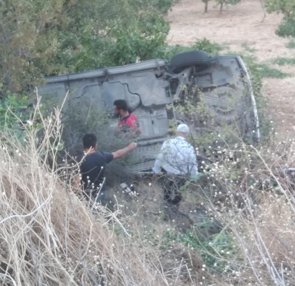 Adıyaman'da minibüs takla attı: 7 yaralı