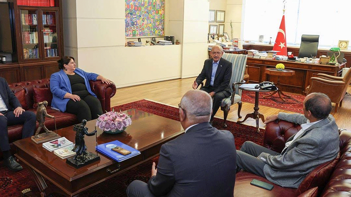 Kılıçdaroğlu, KESK heyeti ile bir araya geldi