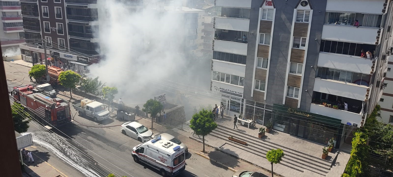 İzmir'de malzeme deposunda yangın