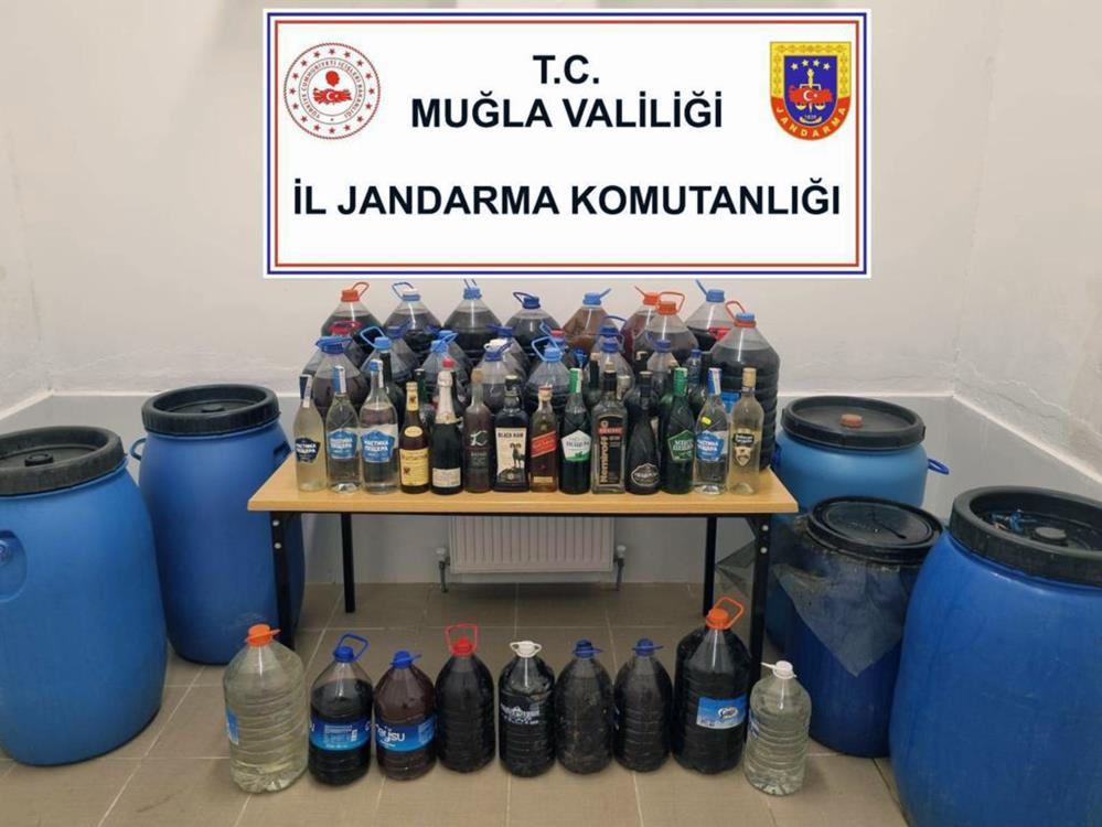 Muğla'da kaçak alkol operasyonu