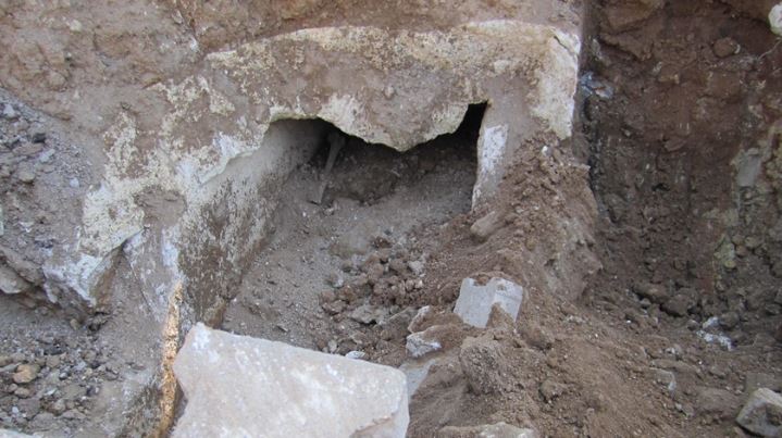 Denizli'de doğal gaz kazısında lahit bulundu