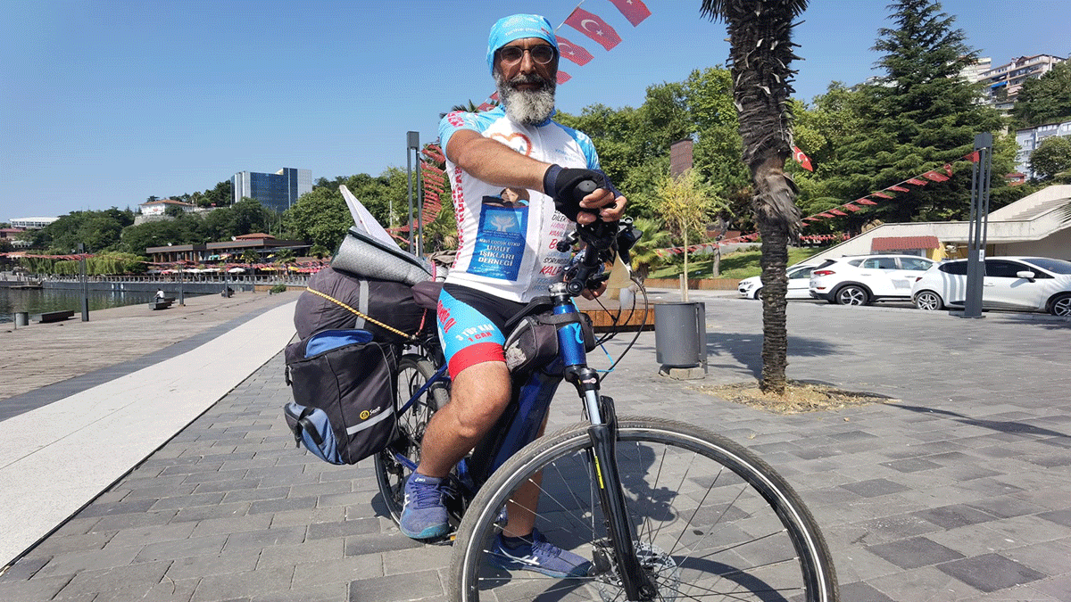 Çocuklara umut olabilmek için pedal çeviriyor