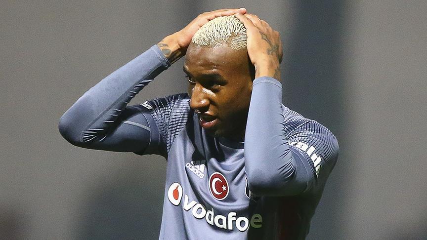 Talisca Beşiktaş'a veda etti