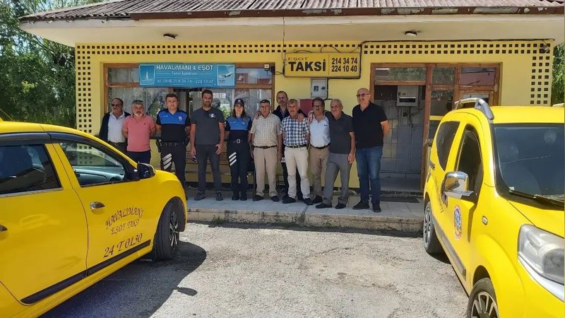 Taksicilere dolandırıcılık ve sahte para uyarısı!