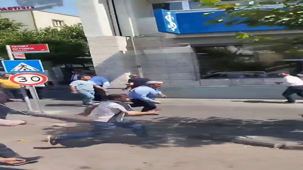 Siirt'te sopalı bıçaklı kavga: 3 yaralı
