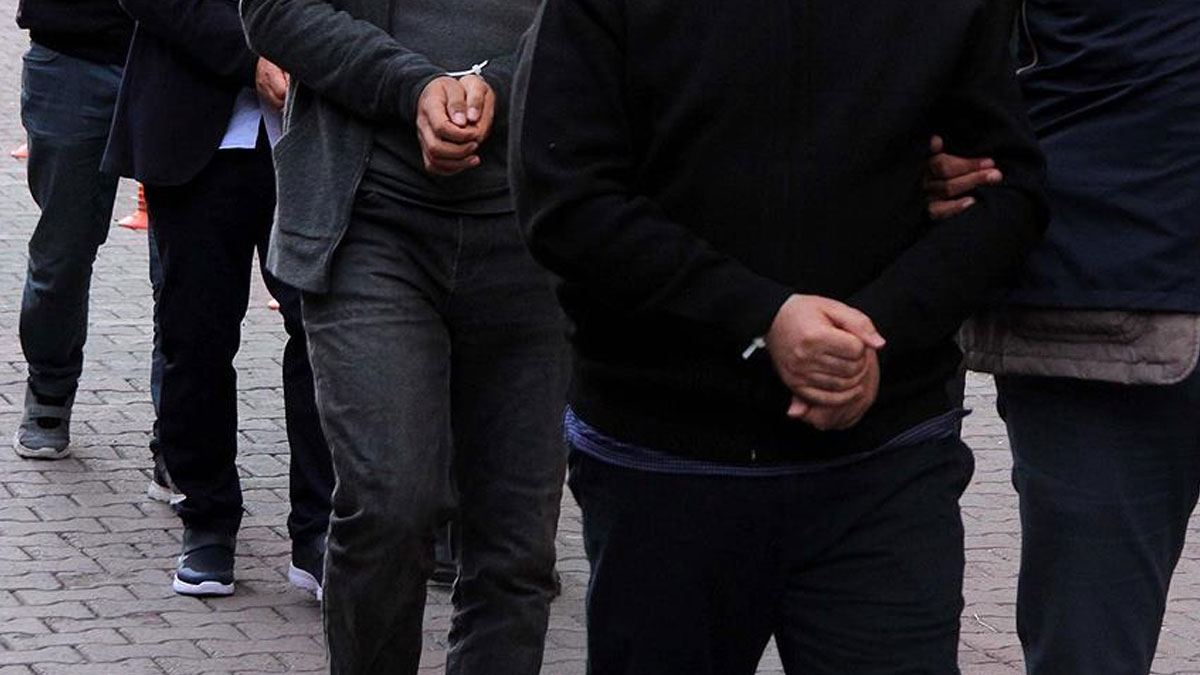 Kayseri'de zehir tacirlerine operasyon: Gözaltılar var