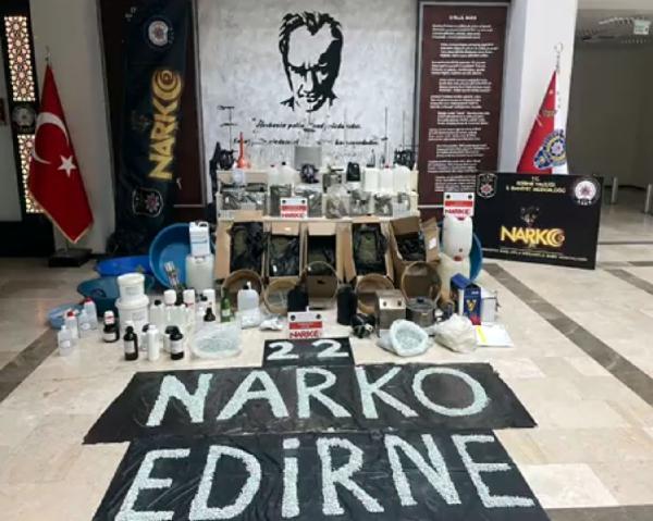İstanbul ve Sakarya'da uyuşturucu operasyonu: 5 gözaltı