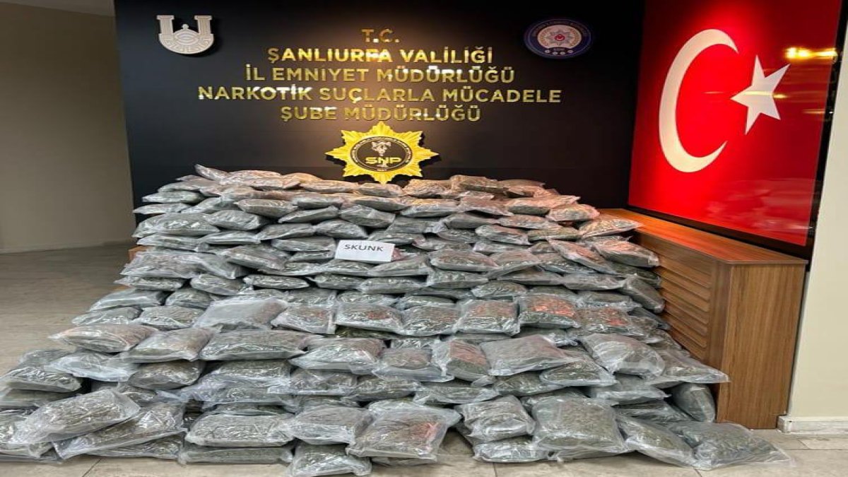 Şanlıurfa'da uygulama noktasında çok miktarda uyuşturucu yakalandı