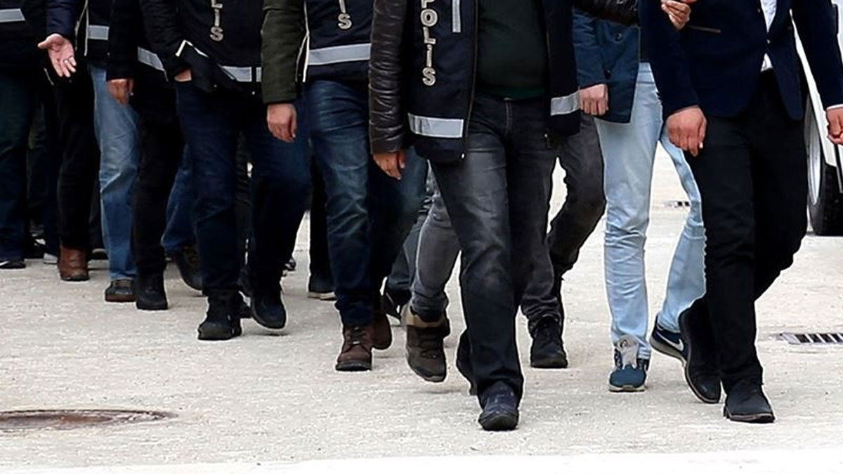Kocaeli'de peş peşe operasyonlar: Yüzlerce şüpheli yakalandı