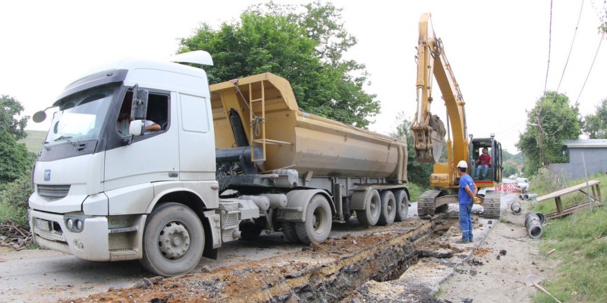 İhsaniye Mahallesinde atık su hattı çalışmaları