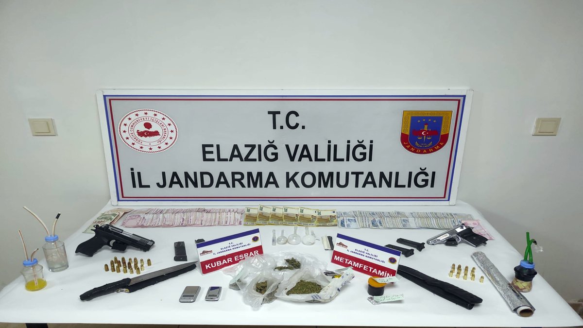 Elazığ'da uyuşturucu satıcılarına operasyon