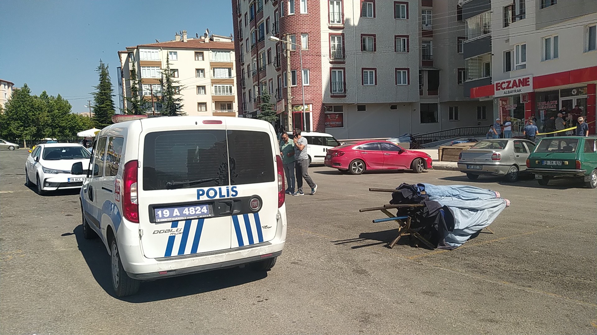 Gençler arasında çıkan tartışma silahların ateşlenmesiyle sonuçlandı