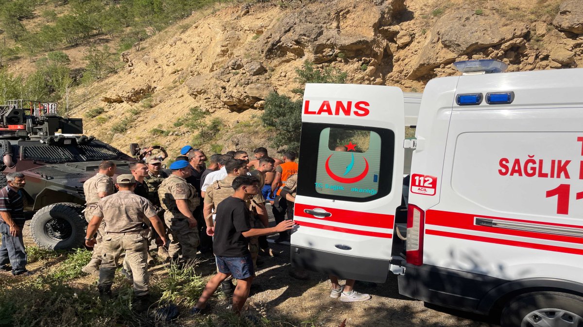 Pülümür Çayı'na giren genç boğularak hayatını kaybetti