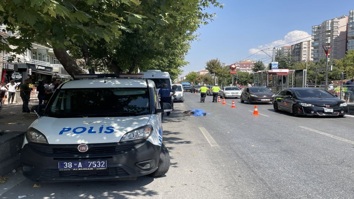 Kayseri'de bir aracın çarptığı yaya hayatını kaybetti