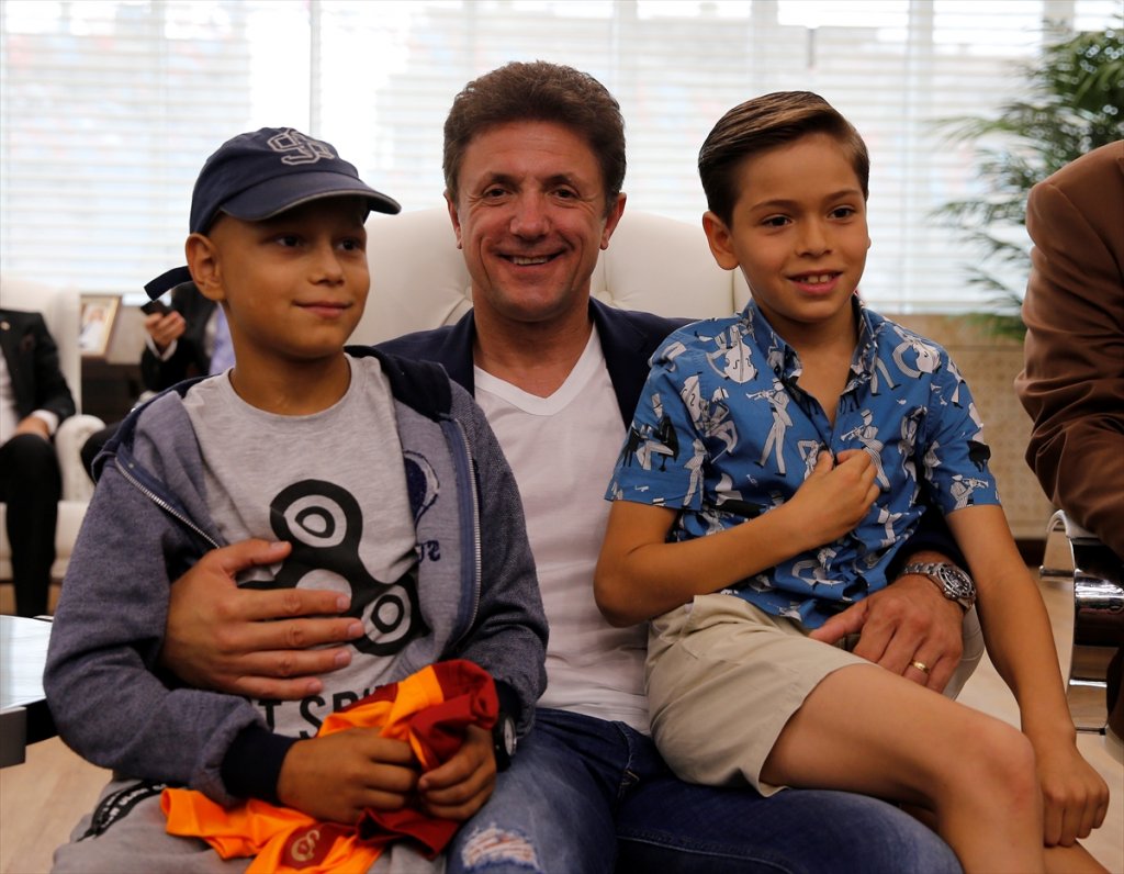 Popescu, kanser hastası Madalin'in için Türkiye'de