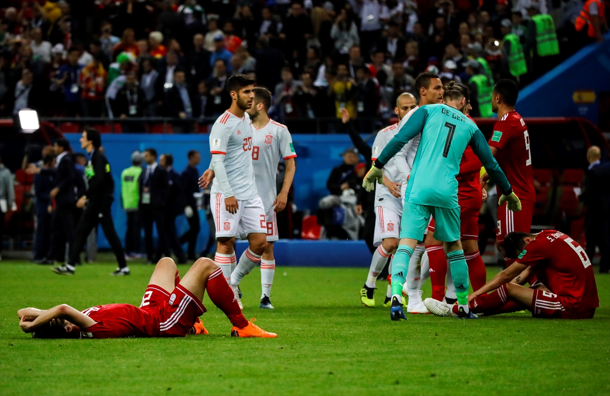 İspanya tatsız futboluyla 3 puanı aldı