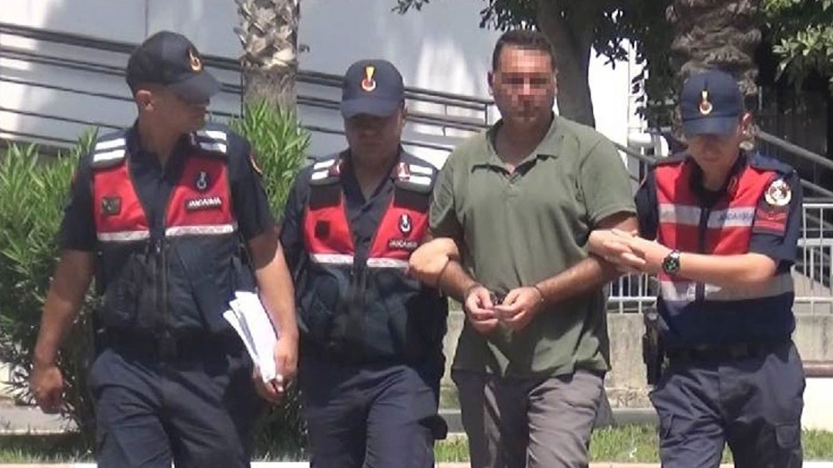 Rüşvet alırken suçüstü yakalanan liman başkanı, adliyeye sevk edildi