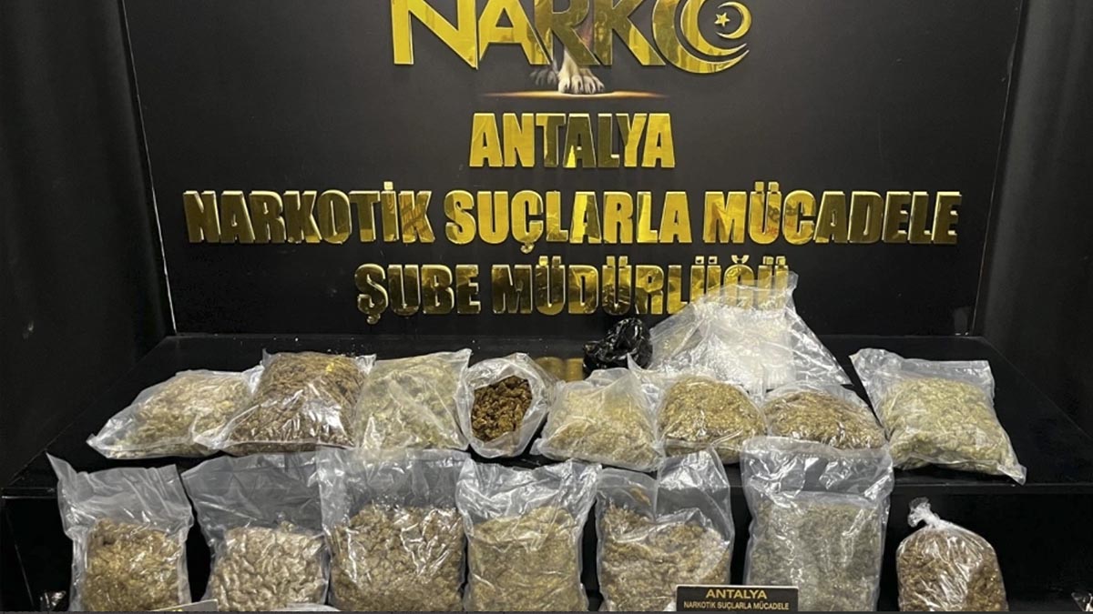Antalya'da düzenlenen uyuşturucu operasyonunda 2 şüpheli tutuklandı