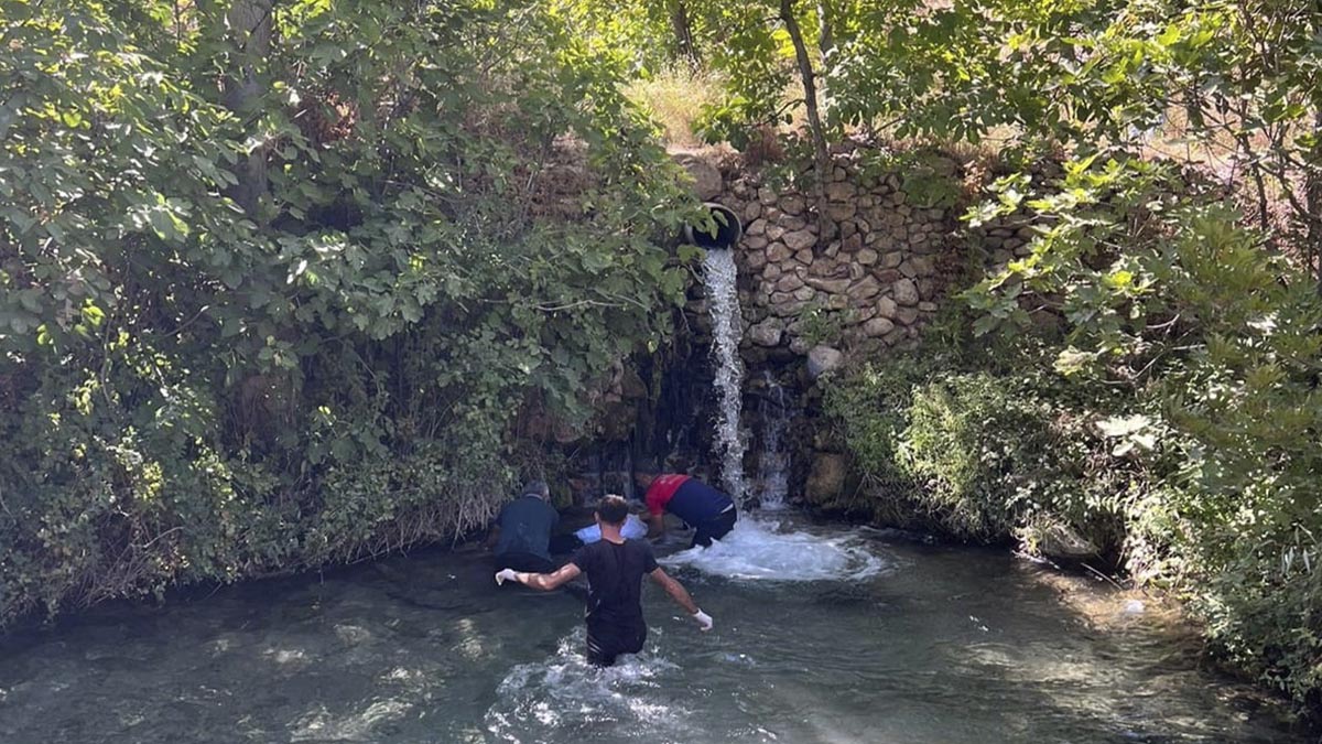 Şelaleye düşen yaşlı adam öldü