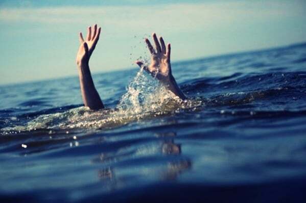 Trabzon'da denize giren 2 kişi boğuldu