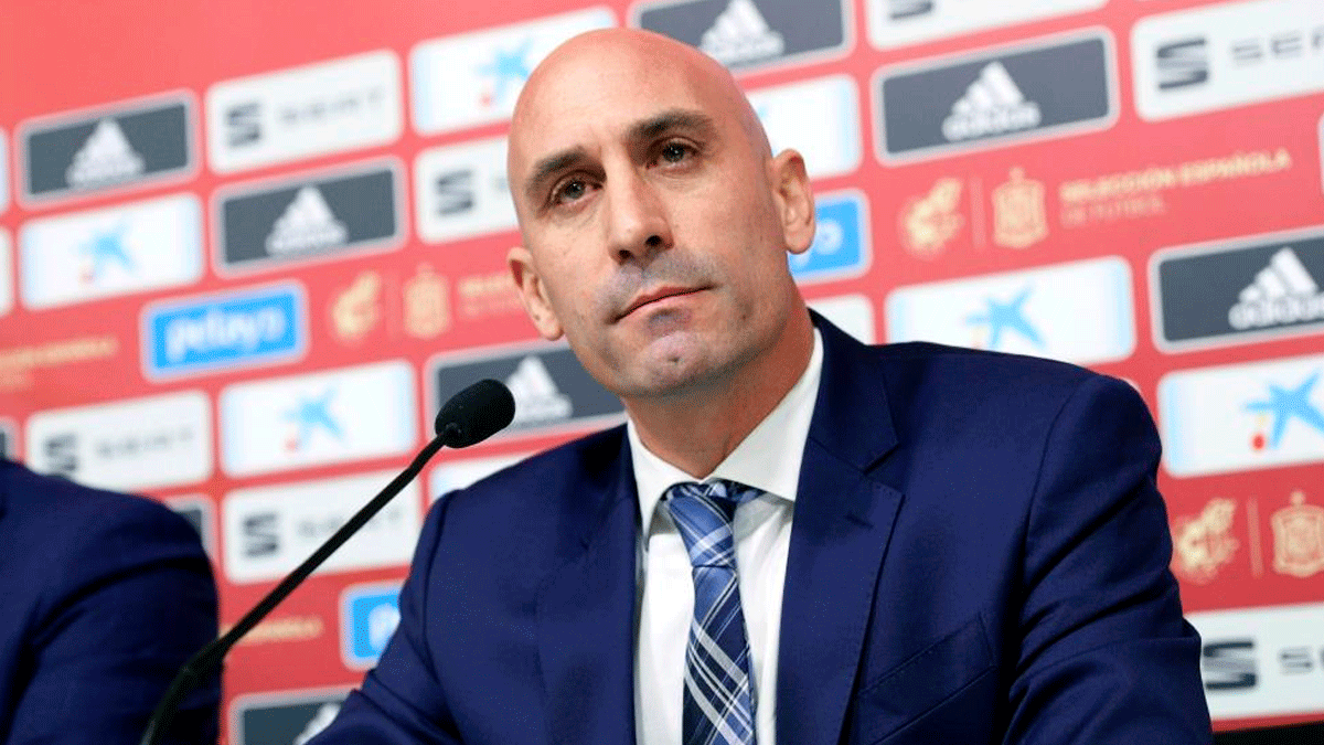 FIFA'dan ünlü futbolcuya 90 gün uzaklaştırma