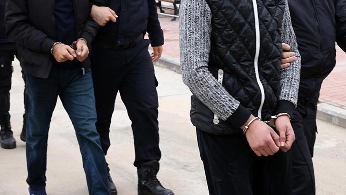 İstanbul'da terör operasyonunda 5 şüpheli yakalandı