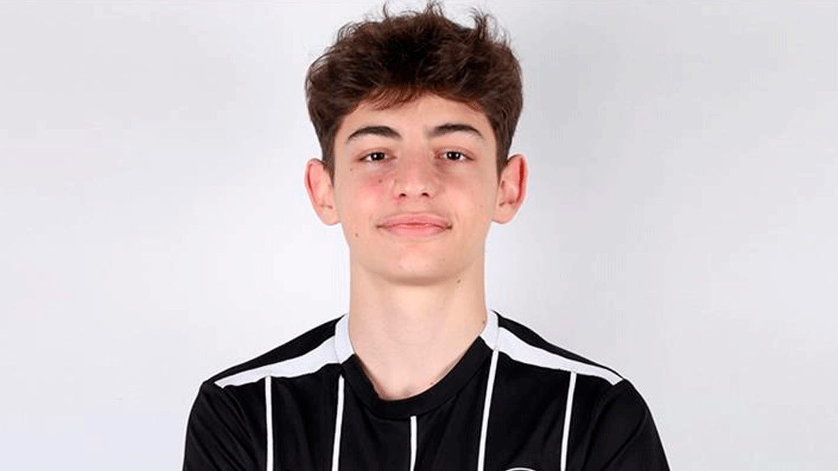 Efe Eriş Galatasaray'a transfer oldu