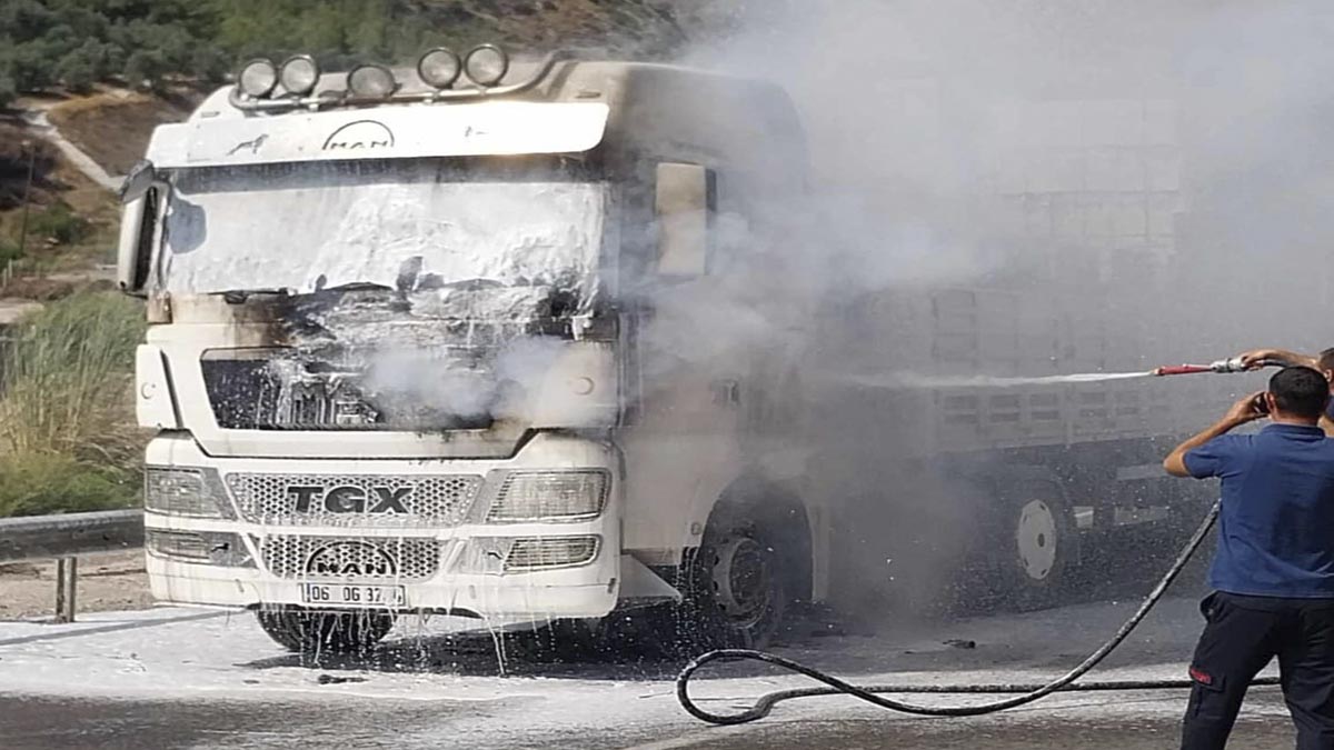 Osmaniye’de tırda çıkan yangın söndürüldü
