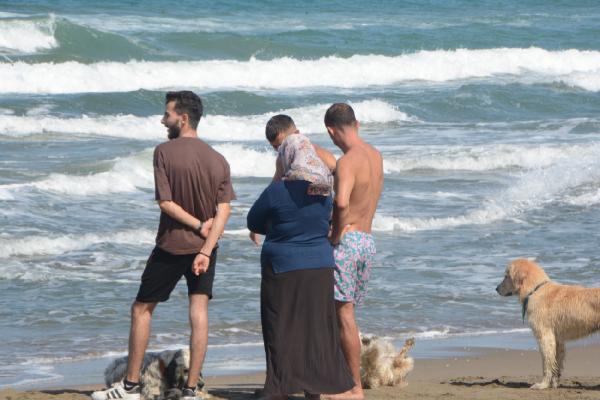 Sinop'ta babasıyla birlikte denize giren Ahmet, kayboldu